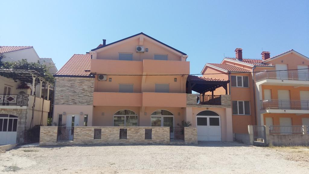 Apartments Ema Ivanica Exteriér fotografie